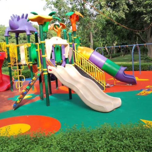 A well-designed school playground does more than entertain — it helps children grow, learn, and feel included. Sensory-rich and inclusive playgrounds use textures, sound, movement, and accessible equipment to ensure that every child,