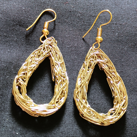 Naomi's Designs: Handmade Wire Jewelry: Funky abstract gold wire necklaces  and earrings